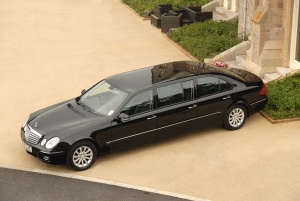 Image 2 - Mercedes Benz ~ Limousine
